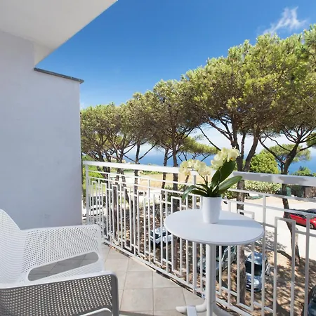 O Sole Mio 4* SantʼAgata sui Due Golfi