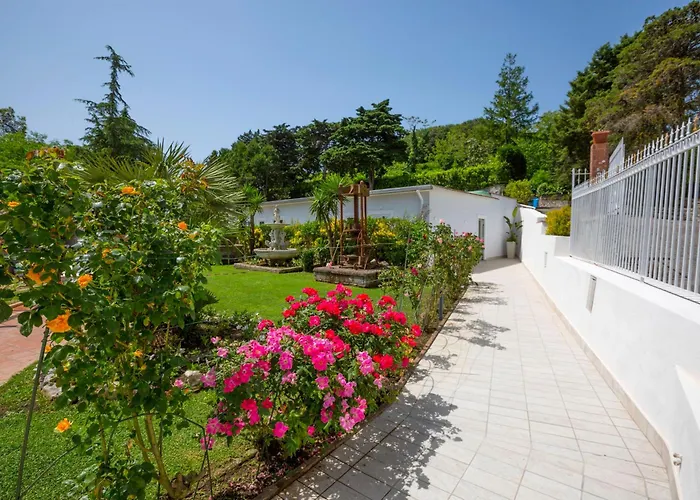 O Sole Mio 4* SantʼAgata sui Due Golfi